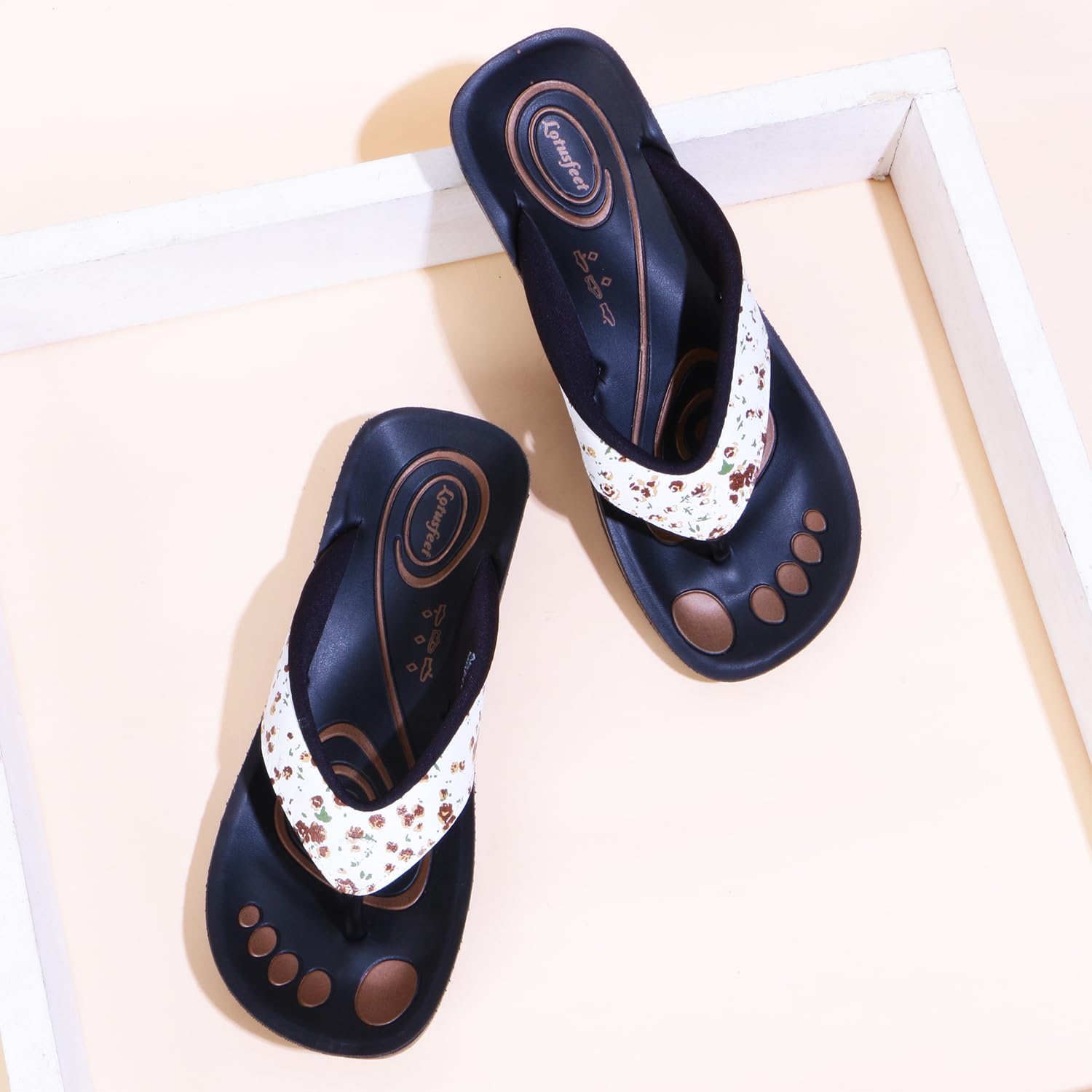 Lotusfeet Women Arch Support Slippers LF 0859