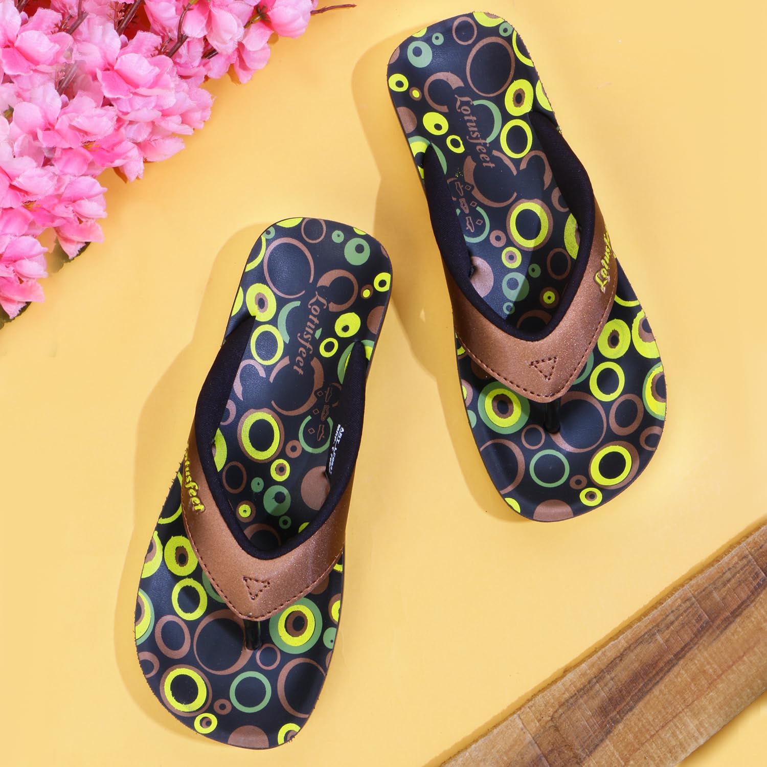 Lotusfeet Women Slippers LF0841