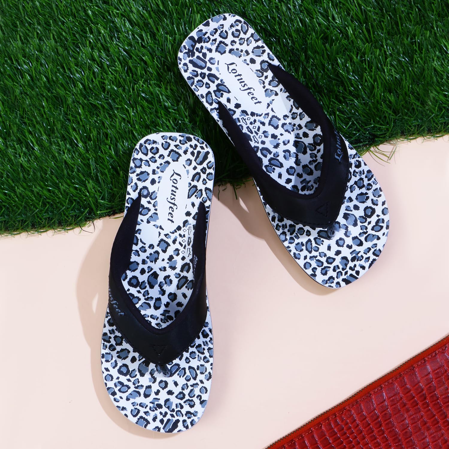 Lotusfeet Women Arch Support Chappal LF 0846